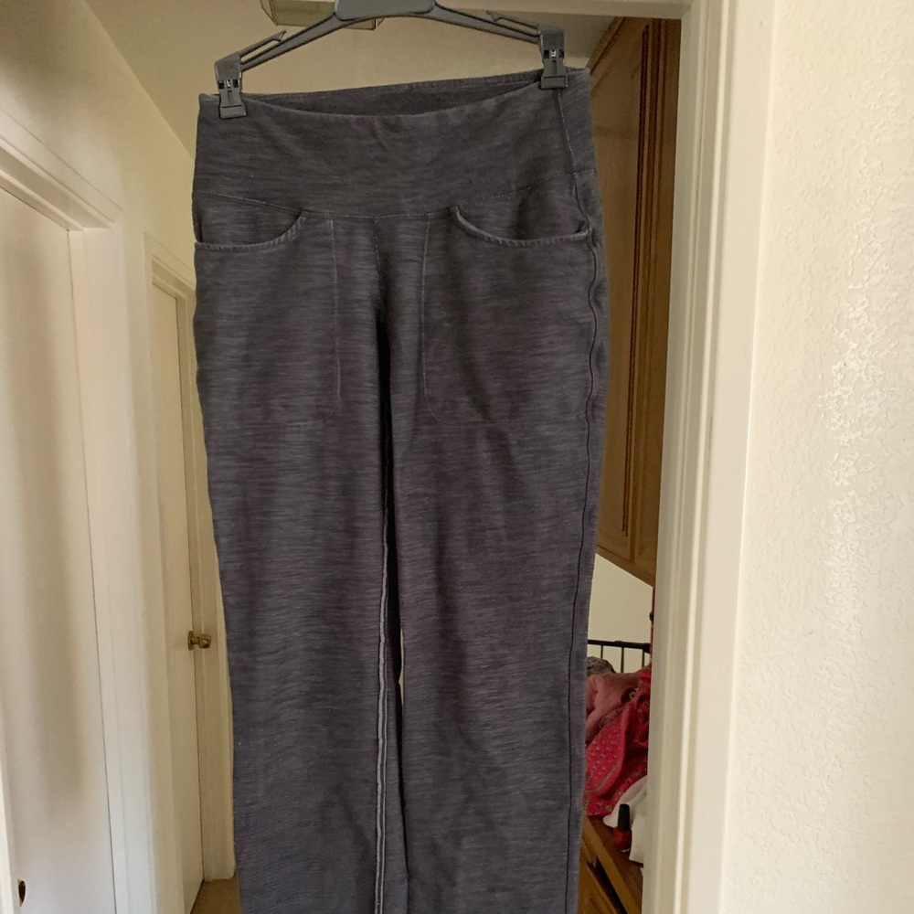 Lululemon black pant